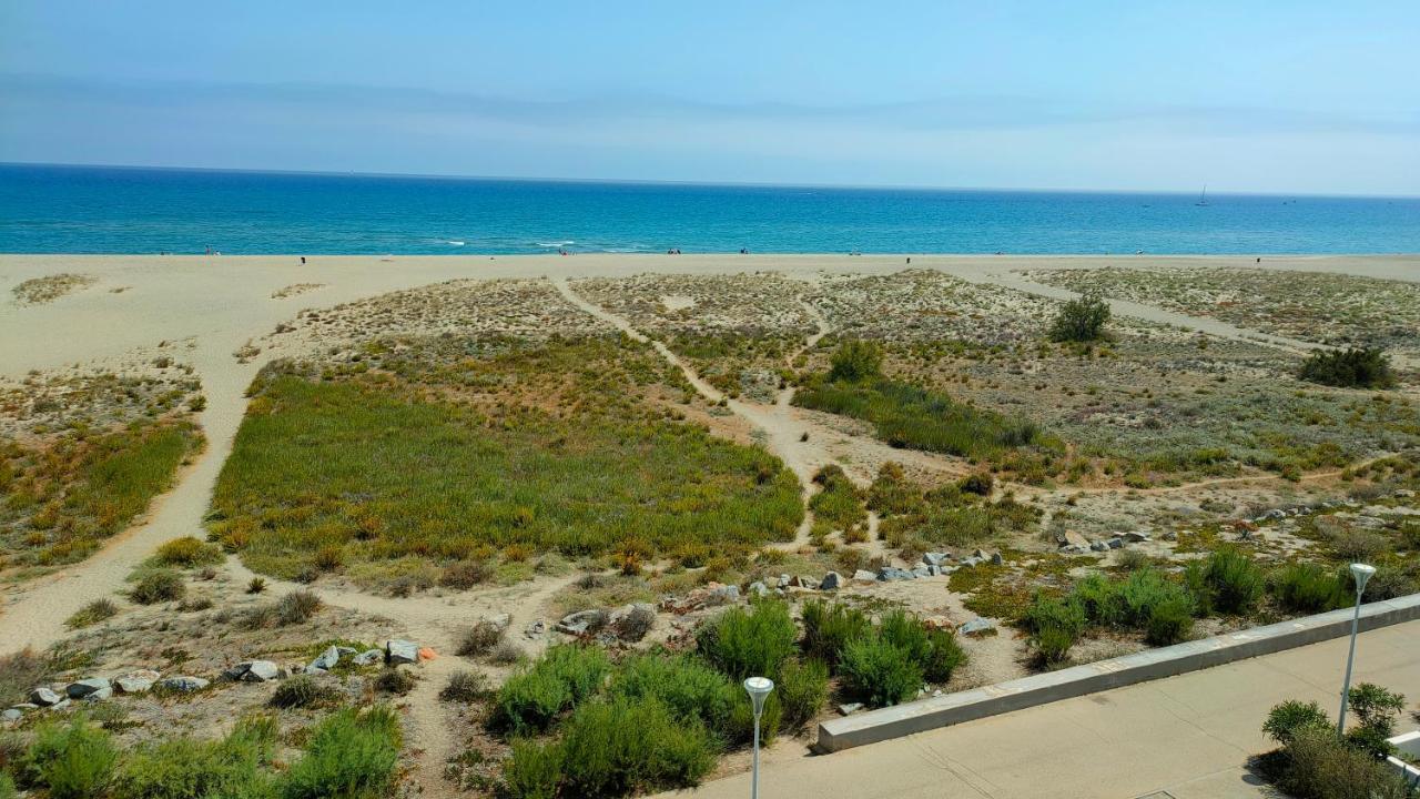 Appt T1 bis, terrasse face mer, rénové, climatisé Leucate Esterno foto